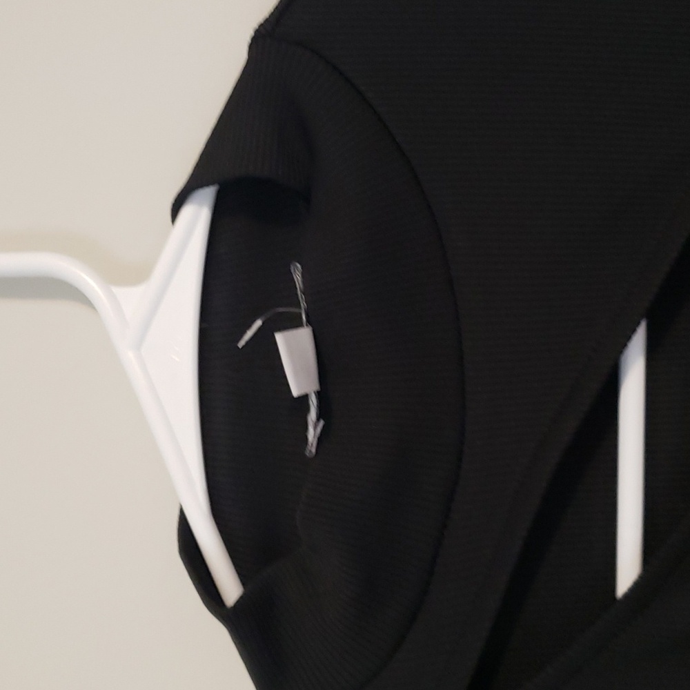 Carmen Marc Valvo black long sleeve shirt - Picture 8 of 16
